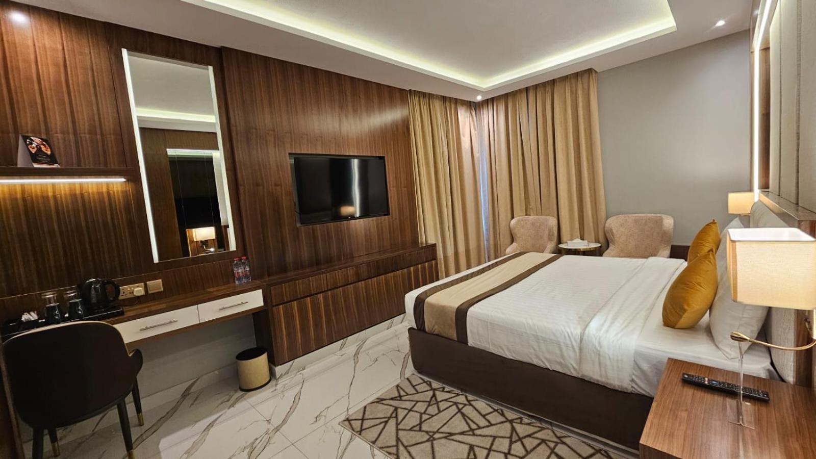 Concorde Deira Hotel -Formerly Golden Tulip Deira Hotel Dubai Esterno foto