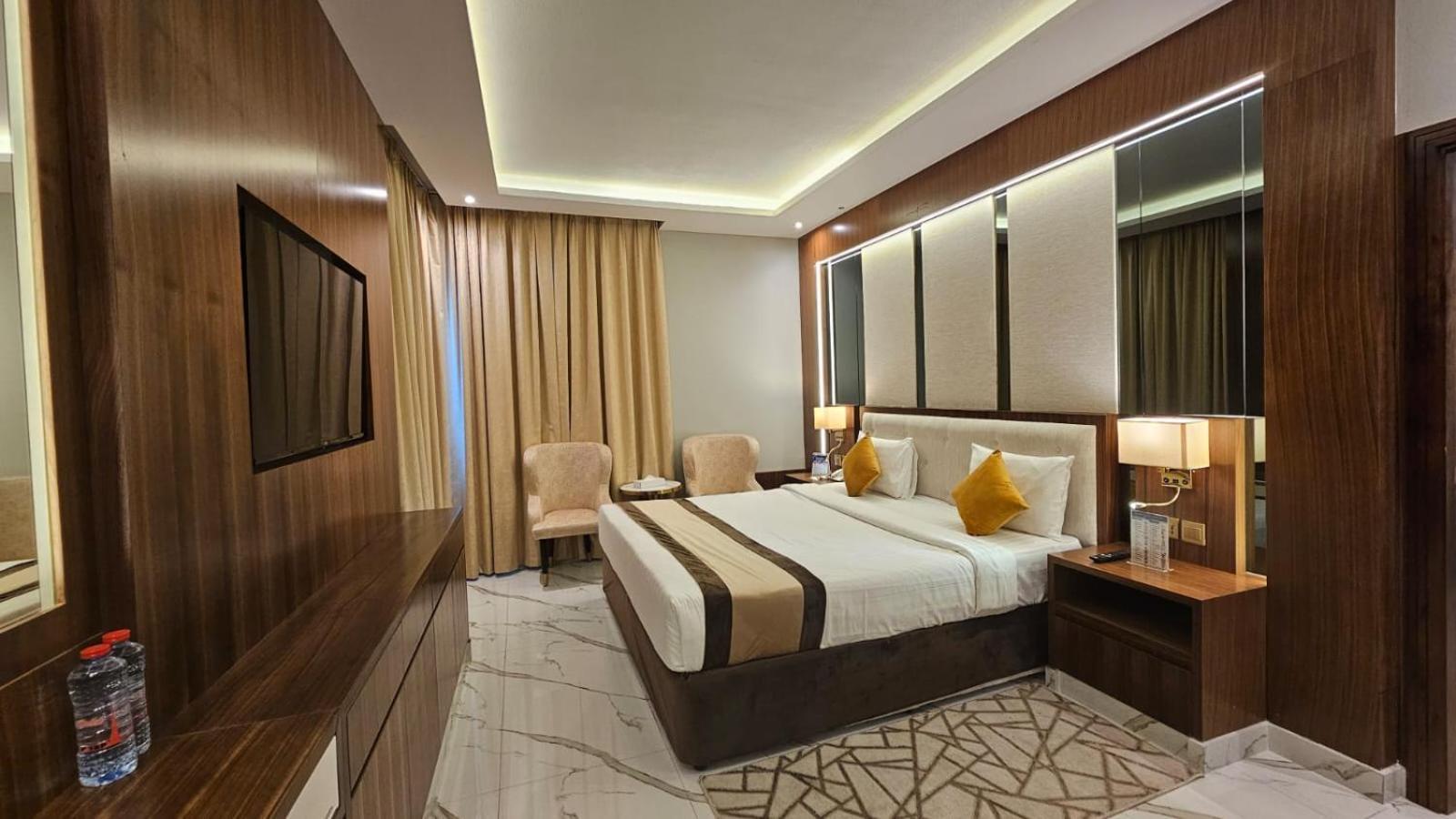 Concorde Deira Hotel -Formerly Golden Tulip Deira Hotel Dubai Esterno foto